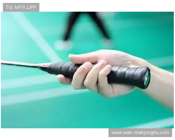 安东尼·戈登赛后手持比赛用球,职业生涯首次大四喜 安东尼·戈登赛后手持比赛用球,职业生涯首次大四喜