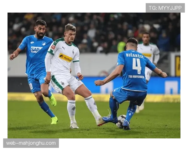 深度分析：德甲中游球队本赛季普遍采用三中卫体系的现象